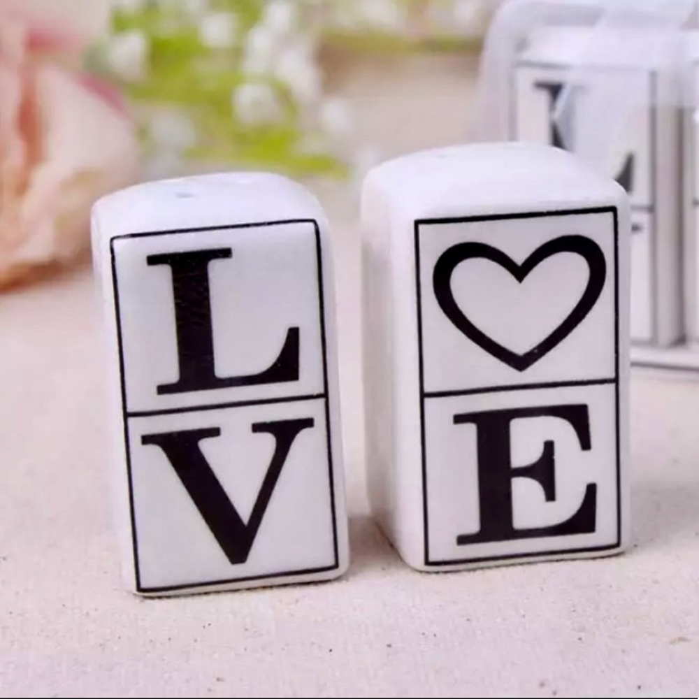 Salt and Pepper Shaker (LOVE)